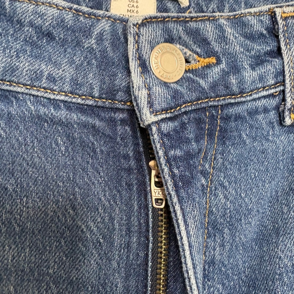 H&M Womens High Waisted Wide Leg Jeans Medium Wash Blue Denim Size 6 - Picture 4 of 7